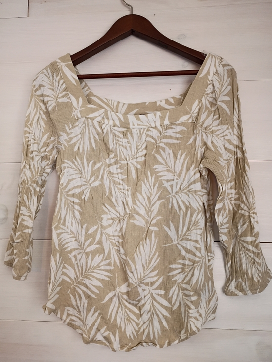 I.N. Studio Tops - I.N. STUDIO Petite Large Tropical Leaf Square Neck Woman's Blouse